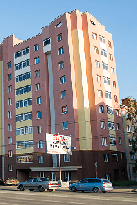 Фото жилого 10-ти этажного кирпичного дома